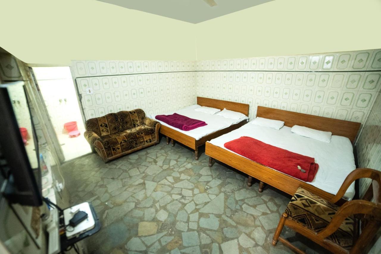 Hotel Raj Guest House Amritsar Exterior photo